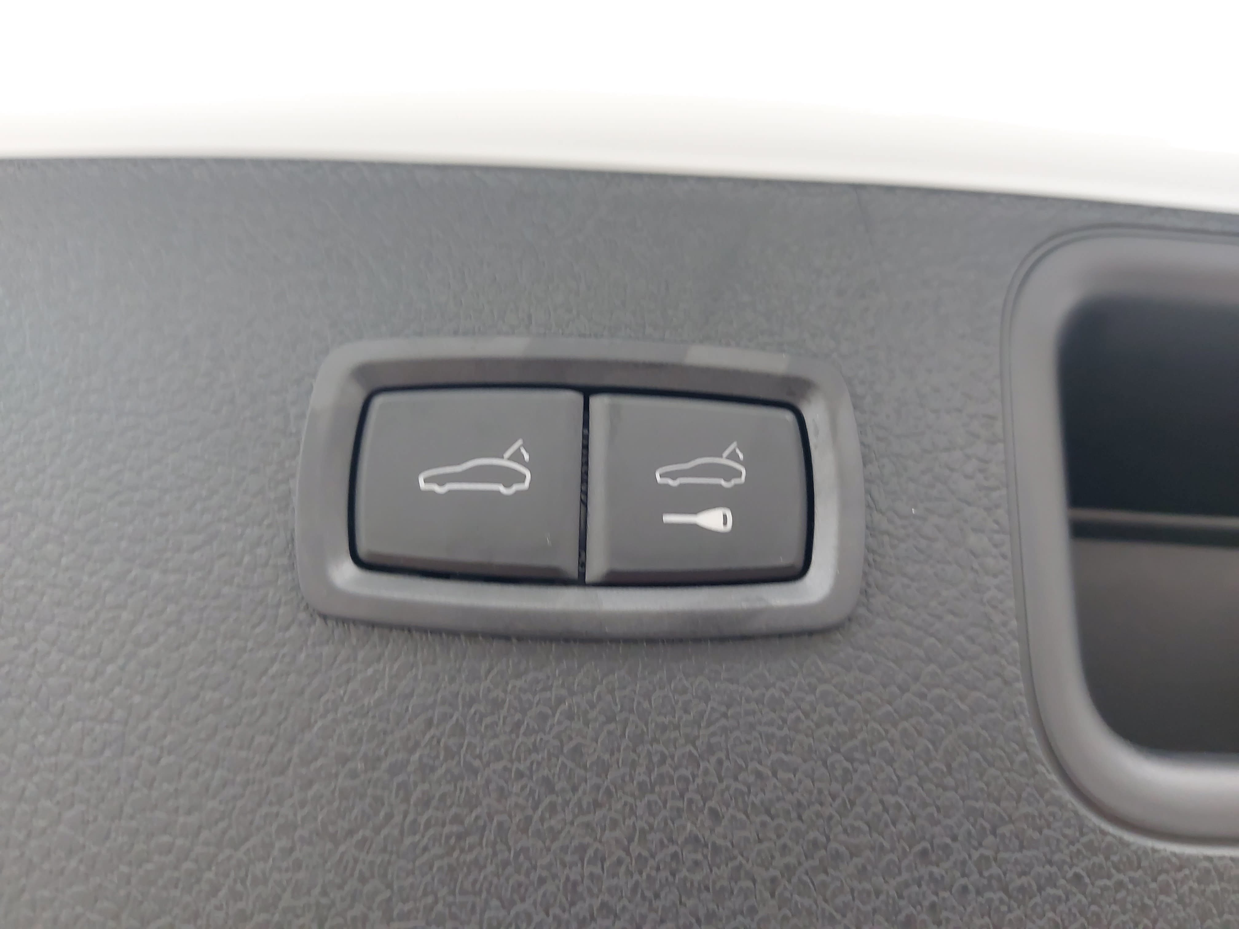 Certified 2026 Porsche Macan S AWD/4WD image 15