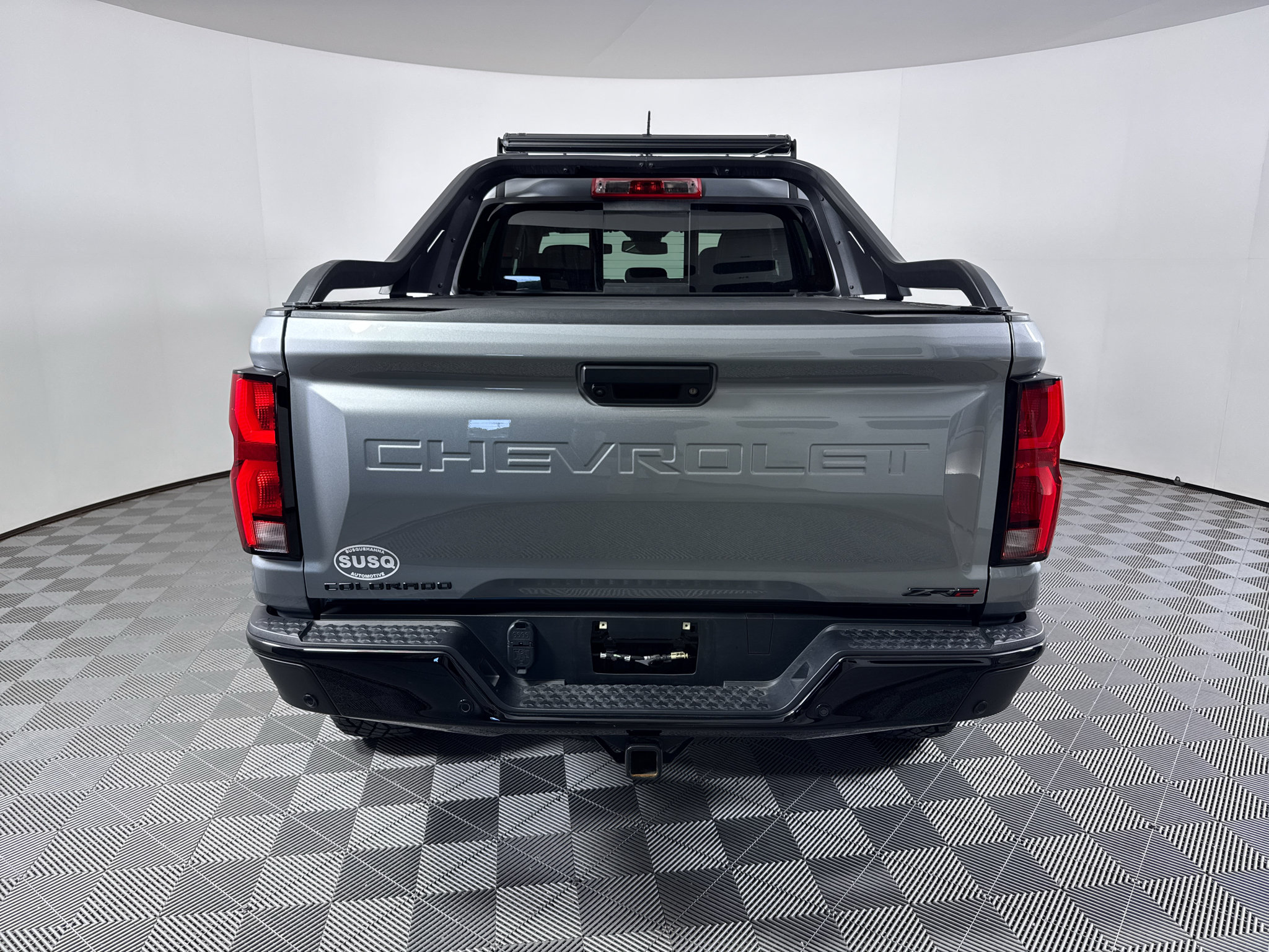 Used 2025 Chevrolet Colorado ZR2 w/ Midnight Edition AWD/4WD image 10