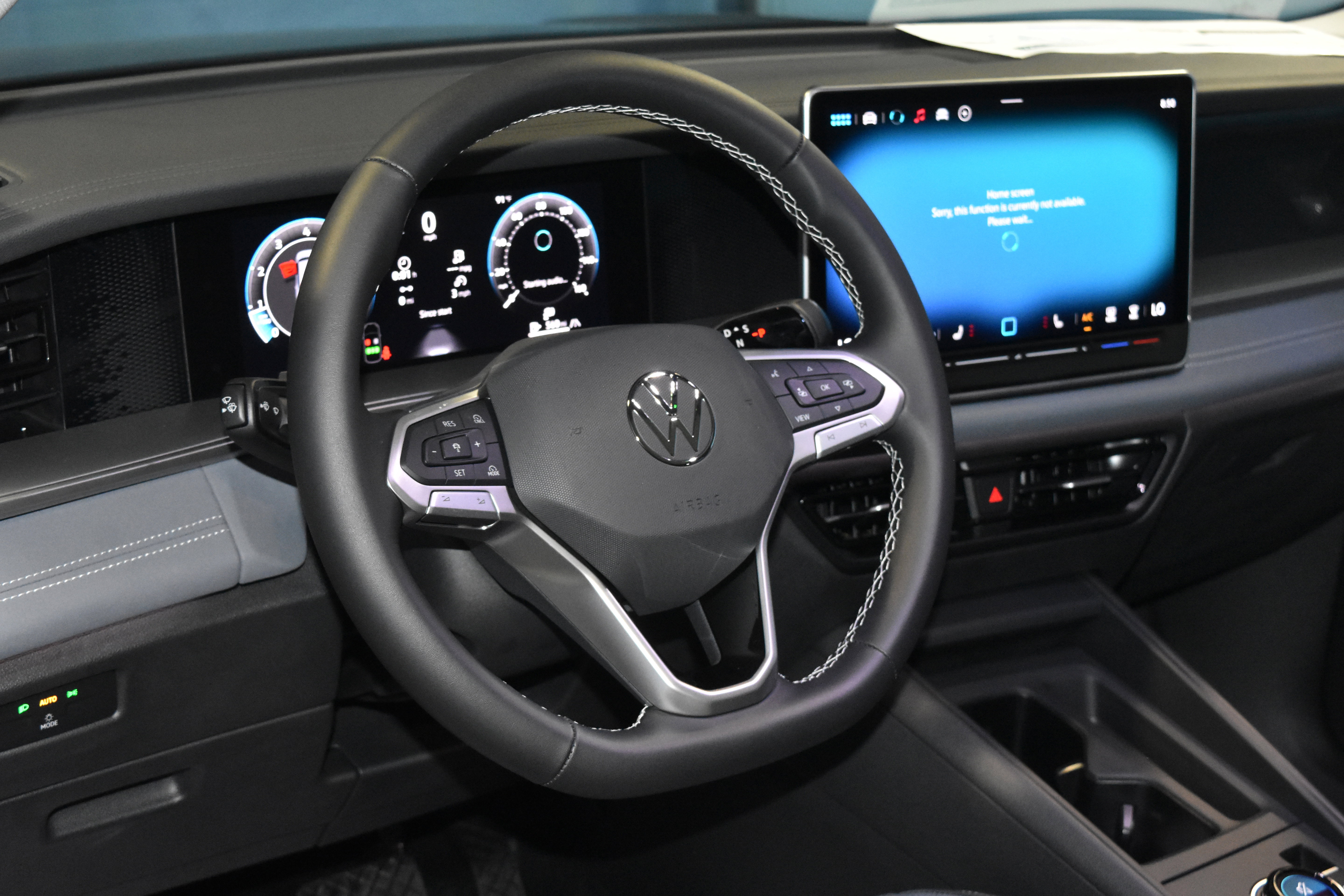 New 2026 Volkswagen Tiguan SE AWD/4WD image 2