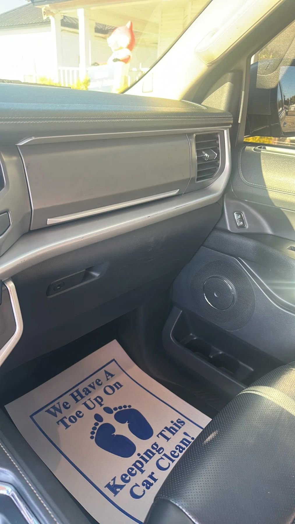 Used 2022 Ford Expedition Max XLT image 16