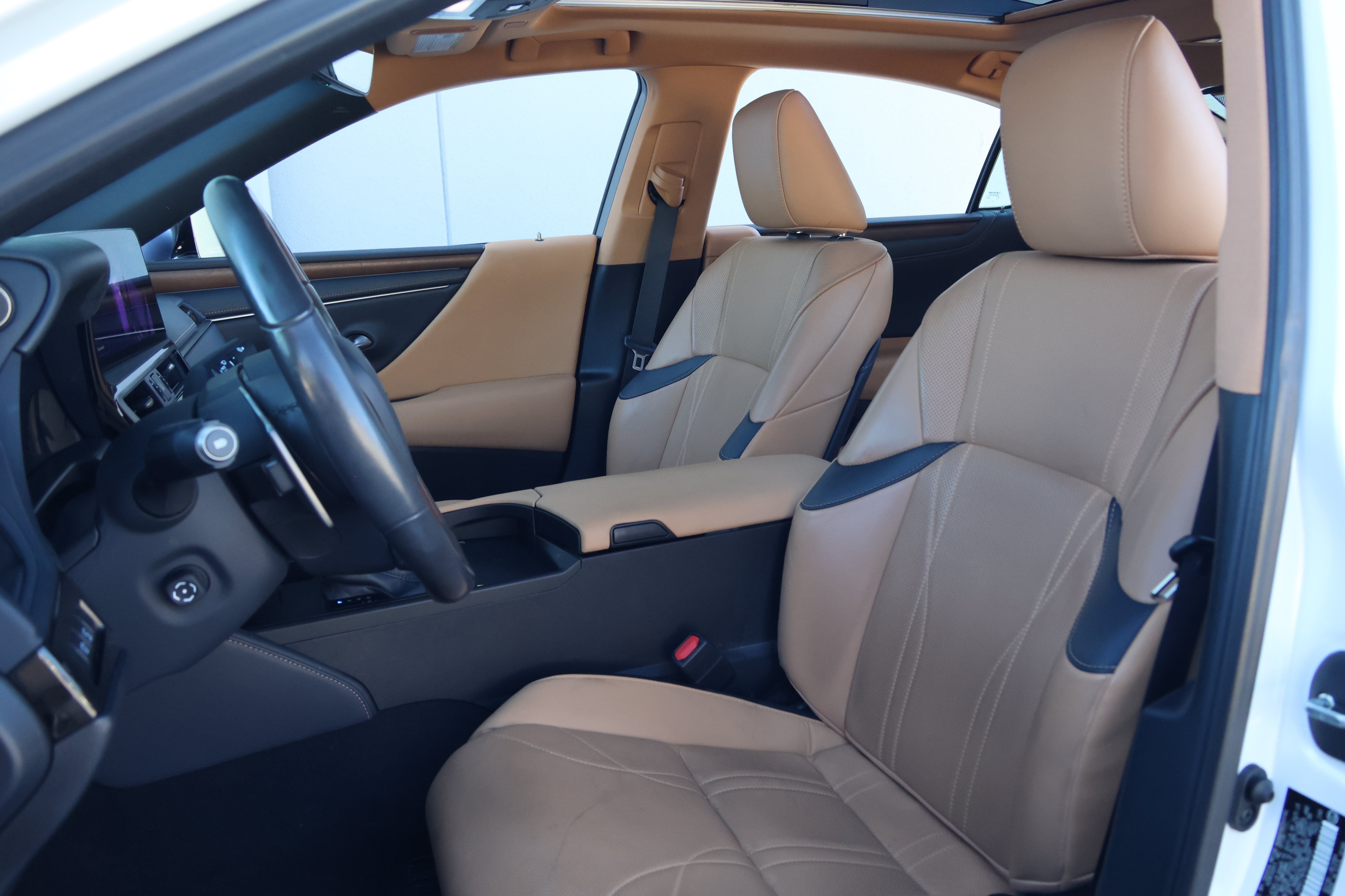 Certified 2025 Lexus ES 350 w/ Technology Package FWD image 34