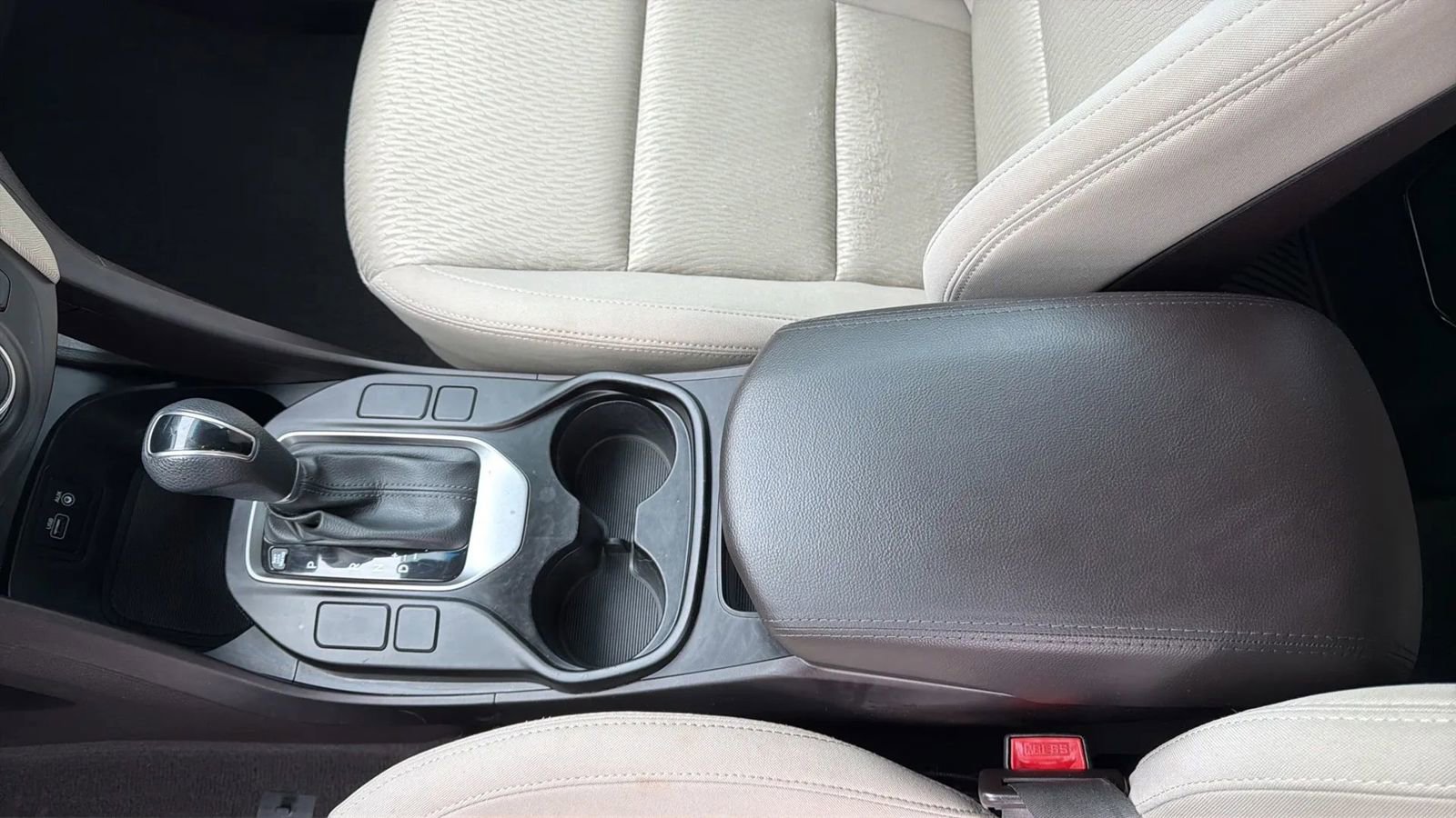 Used 2017 Hyundai Santa Fe SE image 23