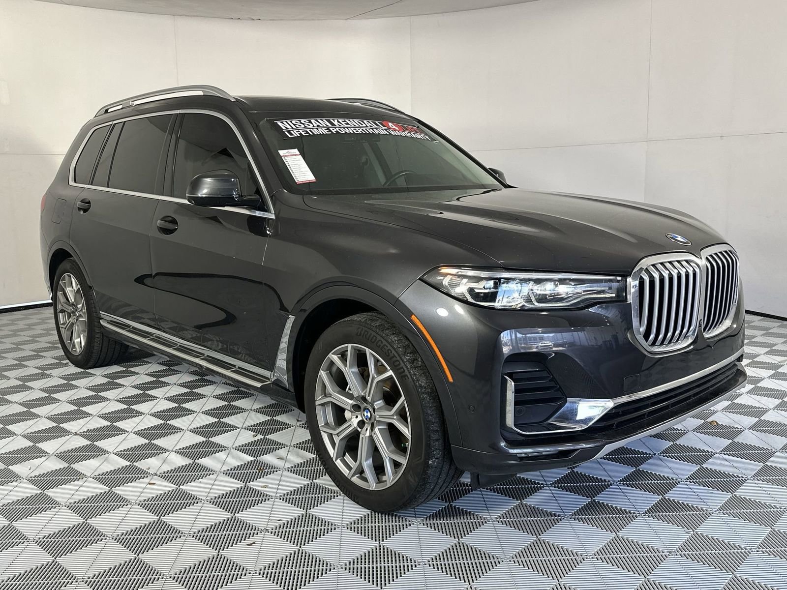 Used 2021 BMW X7 xDrive40i w/ Parking Assistance Package image 2