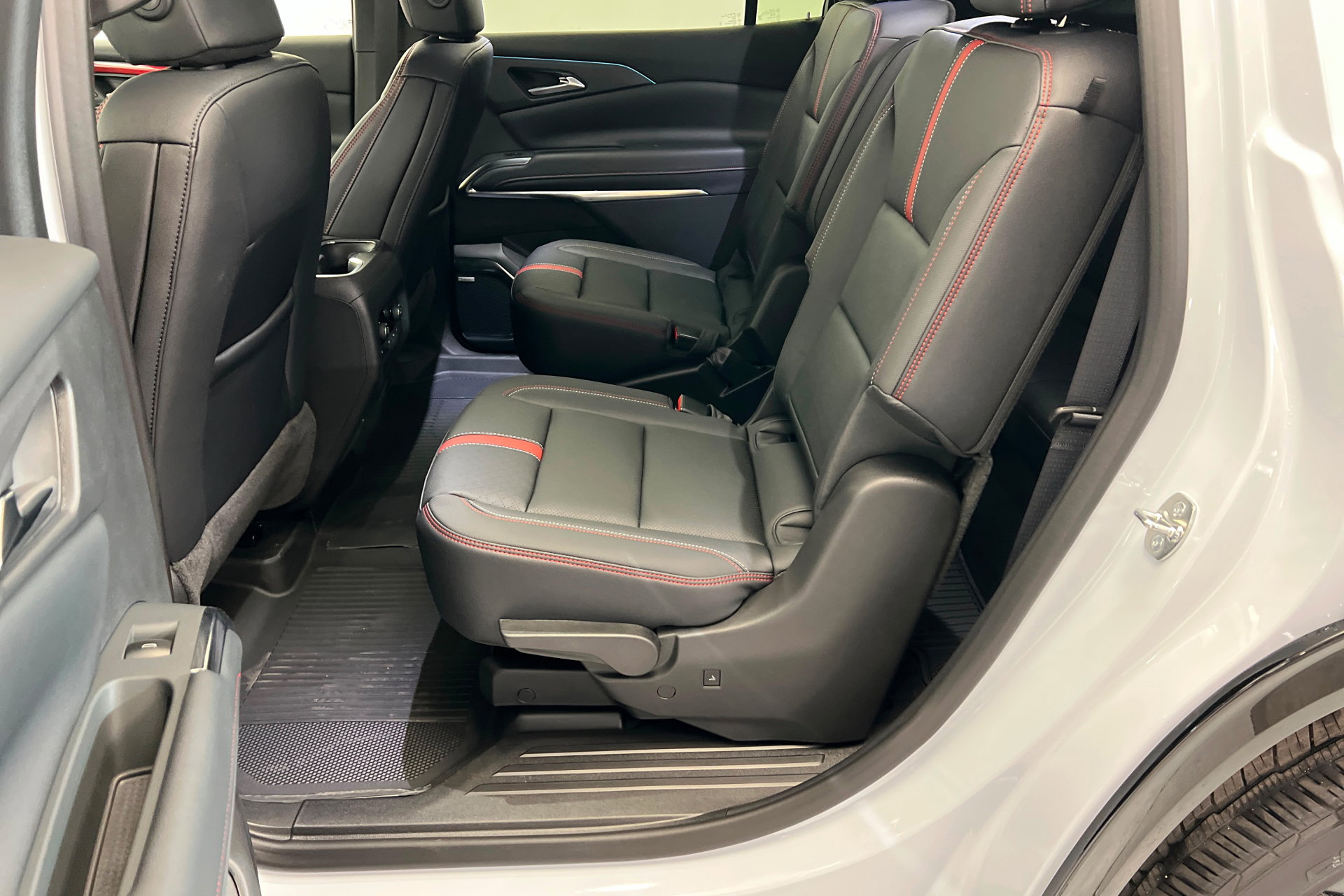 New 2026 Chevrolet Traverse RS image 22