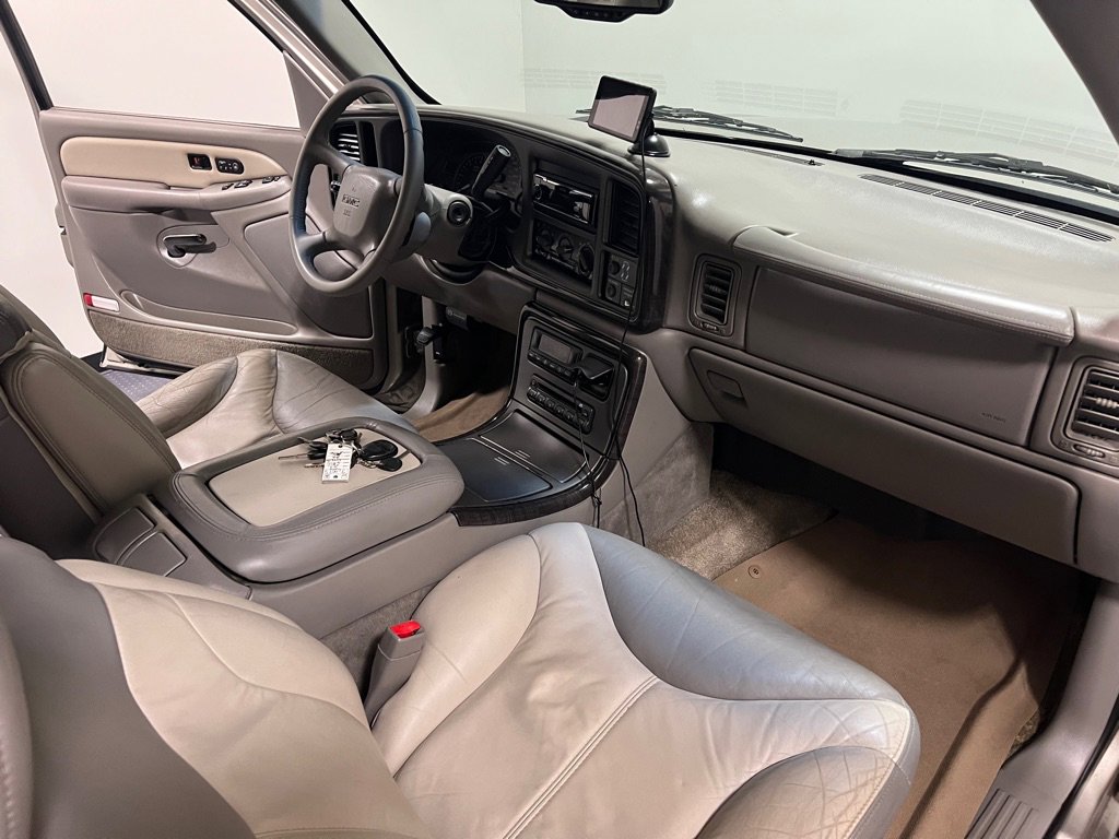 Used 2002 GMC Sierra 1500 Denali image 15