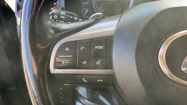 Used 2017 Lexus LX 570 4WD w/ Luxury Package image 9