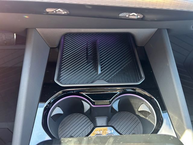 New 2026 BMW 550e xDrive w/ Executive Package image 31