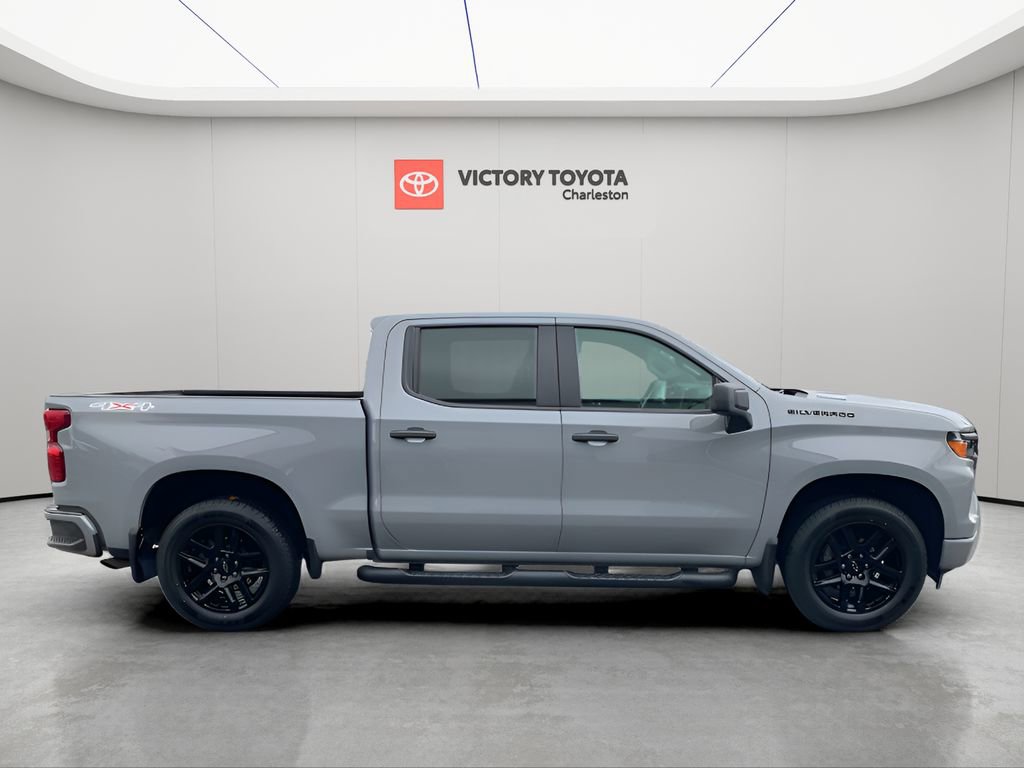 Used 2024 Chevrolet Silverado 1500 Custom w/ Turbomax Blackout Package image 9
