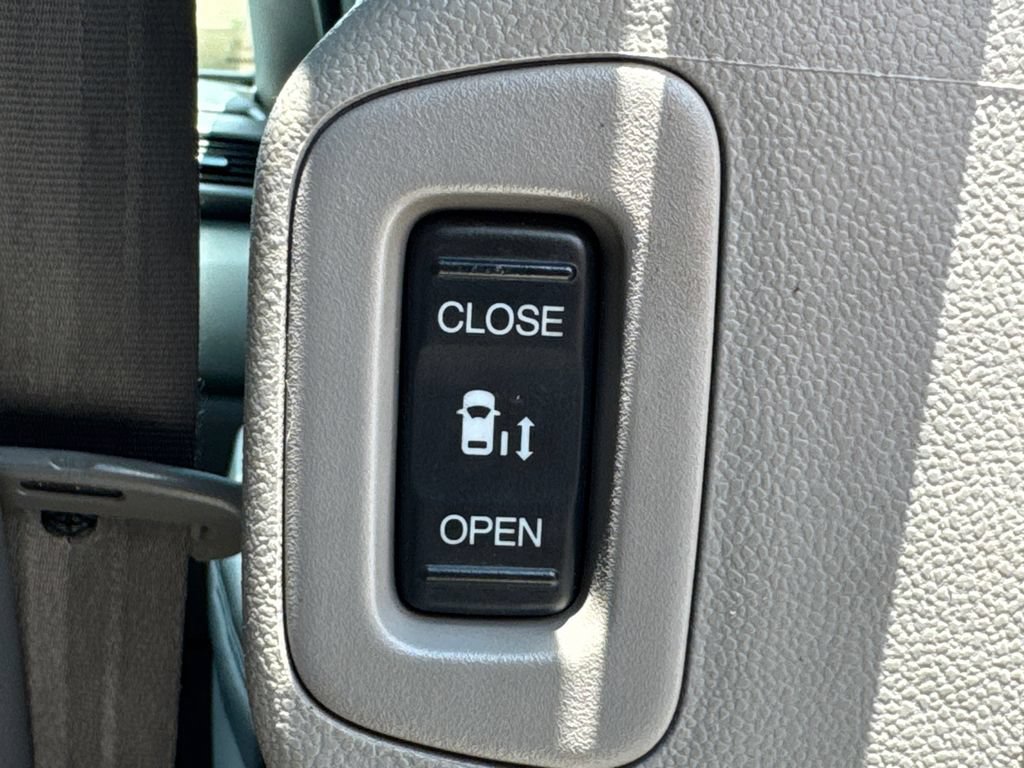 Used 2013 Honda Odyssey EX-L image 16