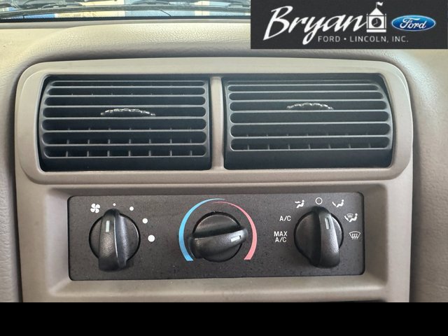 Used 2004 Ford Mustang GT image 26