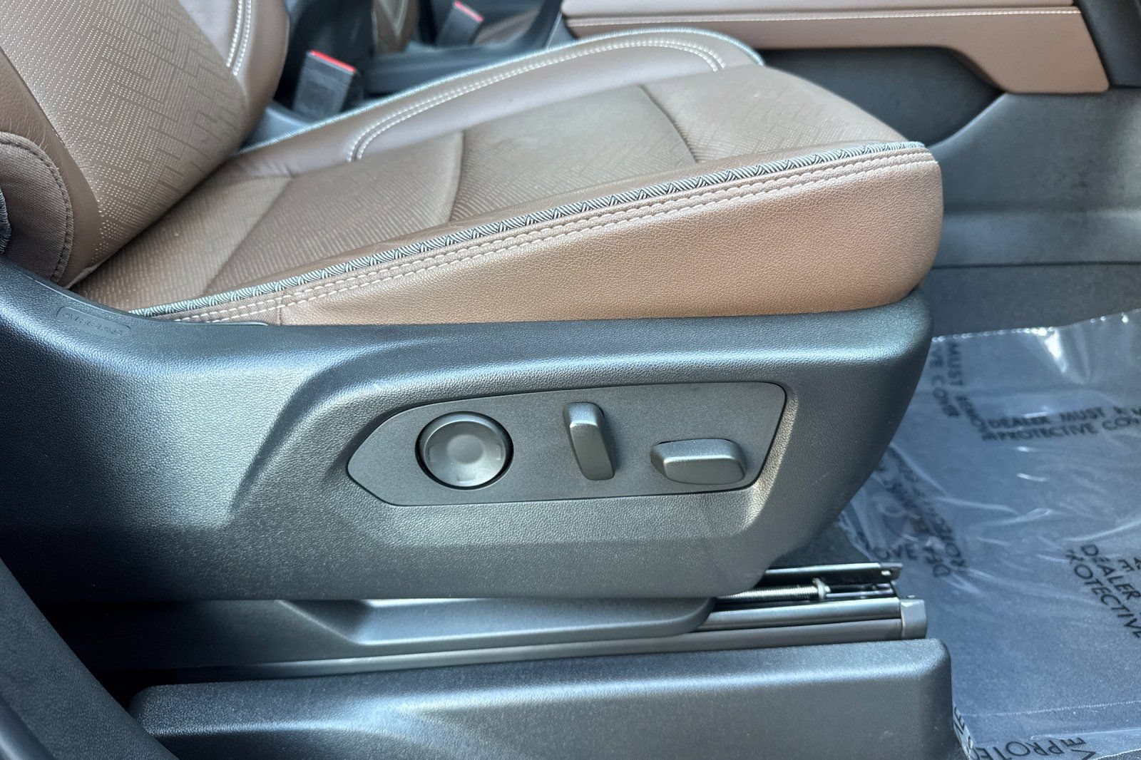 Used 2023 Chevrolet Suburban High Country AWD/4WD image 24