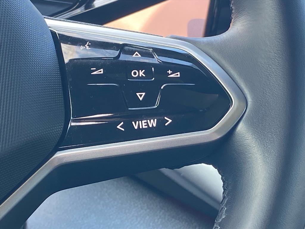 Certified 2022 Volkswagen ID.4 Pro S RWD image 9