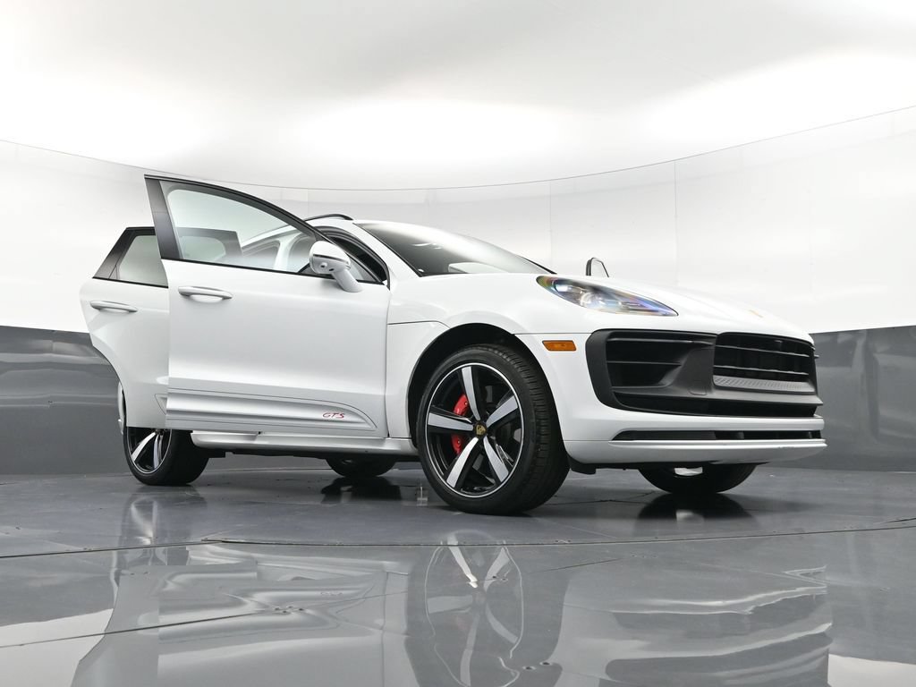 Certified 2022 Porsche Macan GTS AWD/4WD image 38