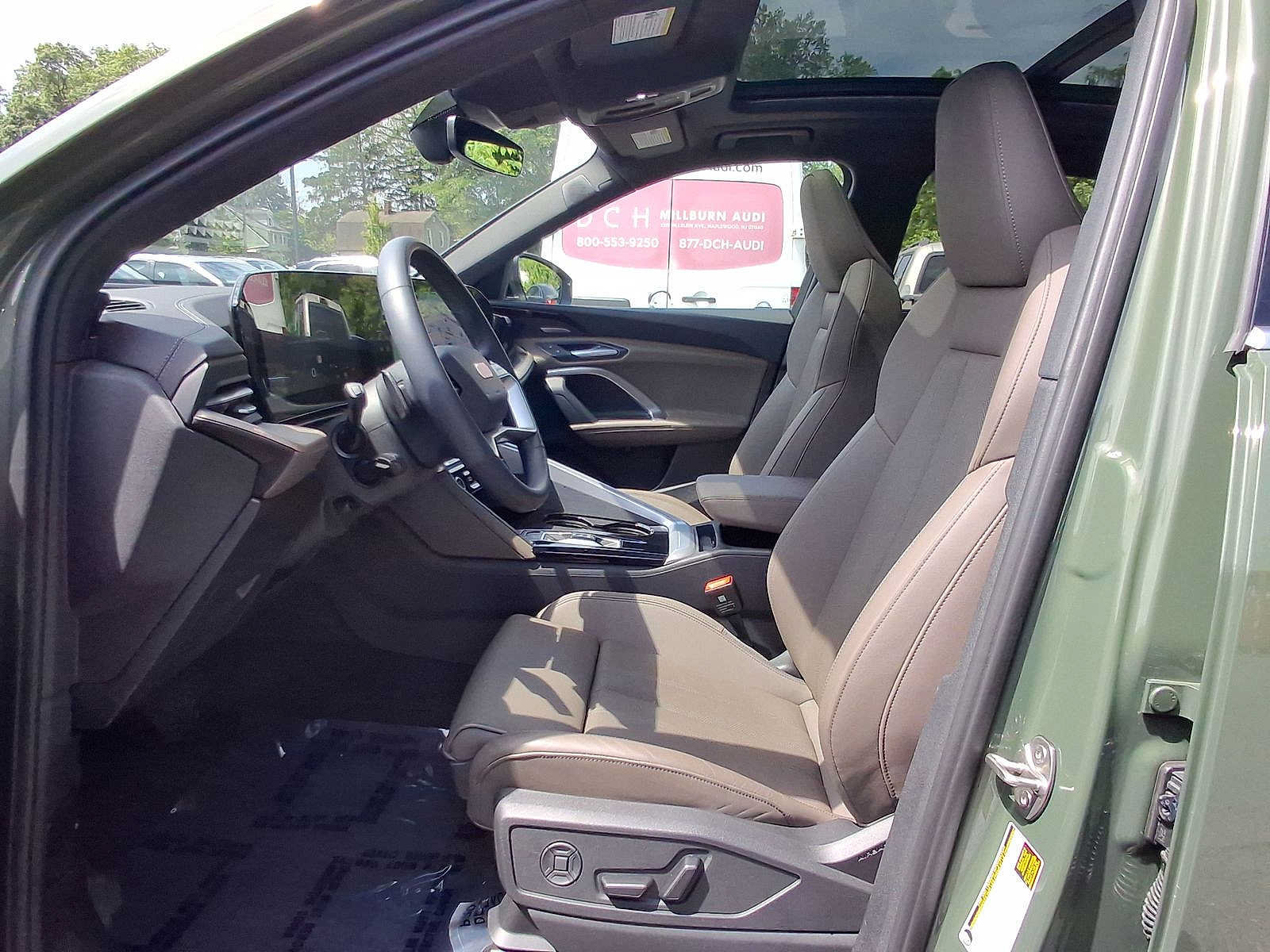 Used 2025 Audi Q5 Premium w/ Premium Plus AWD/4WD image 17