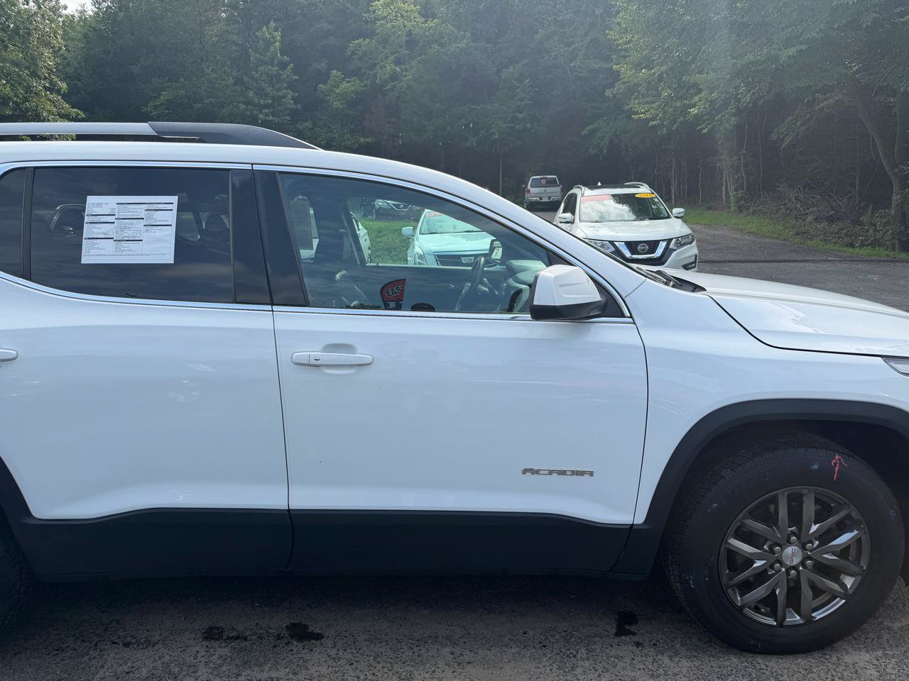 Used 2017 GMC Acadia SLT AWD/4WD image 11