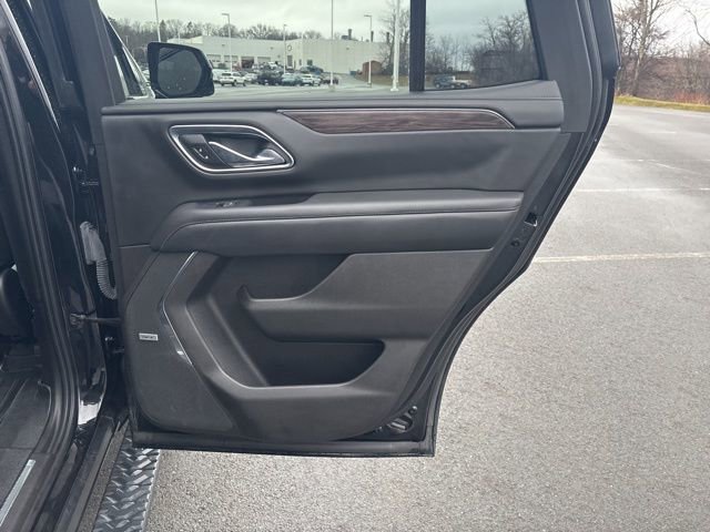 Used 2021 Chevrolet Tahoe Z71 w/ Luxury Package image 16