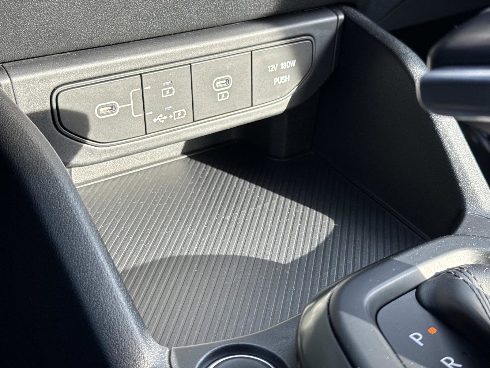 Used 2025 Kia K4 LXS image 6