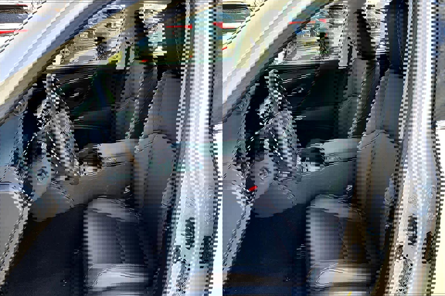 Certified 2025 Lexus ES 300h w/ Premium Package image 7