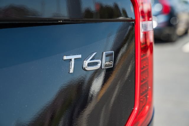Used 2021 Volvo XC90 T6 Momentum w/ Advanced Package AWD/4WD image 9