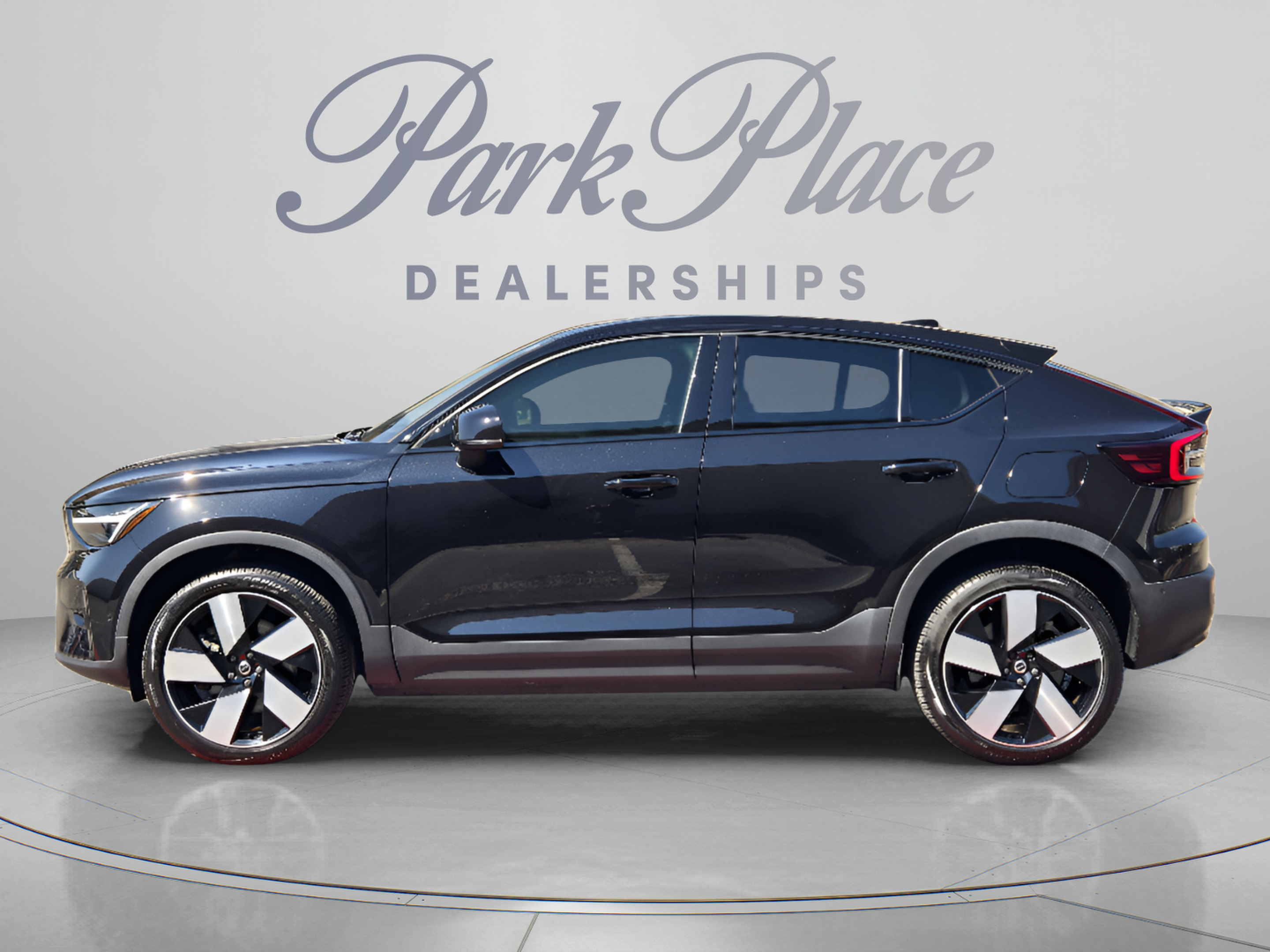 Certified 2023 Volvo C40 P8 Recharge Ultimate AWD/4WD image 2