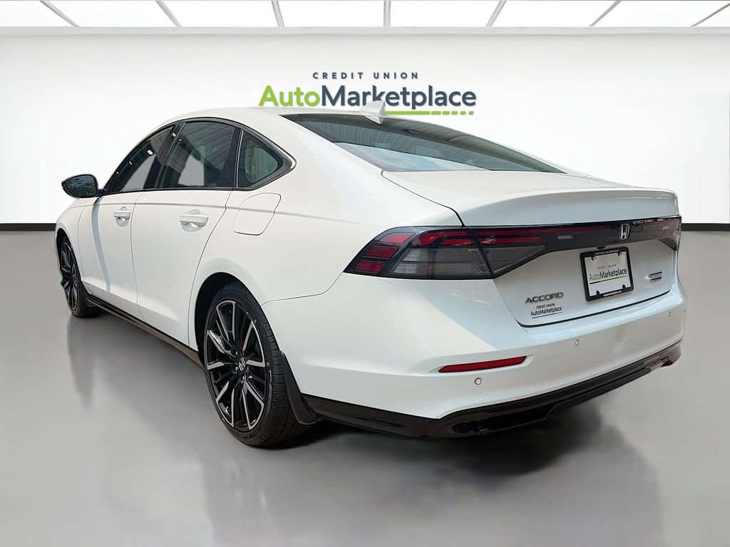 Used 2023 Honda Accord Touring image 5