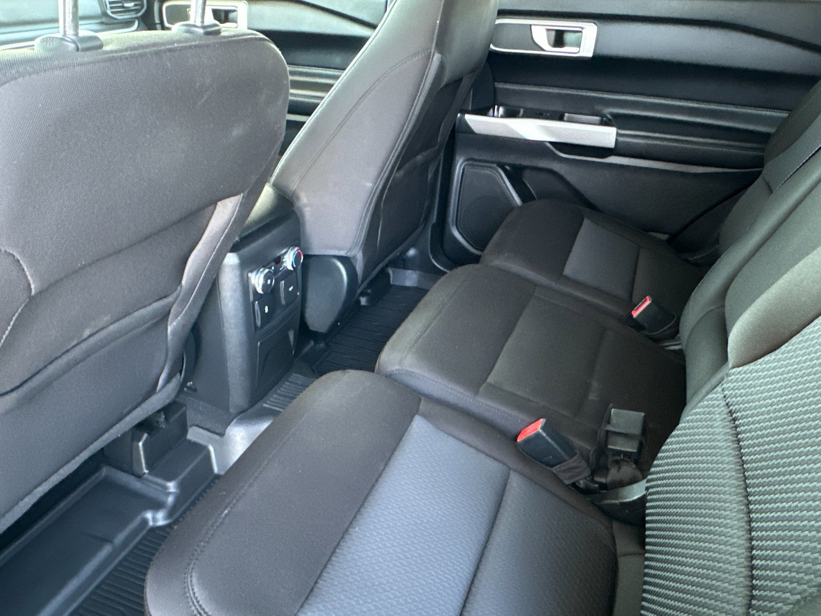 Certified 2022 Ford Explorer XLT w/ Class IV Trailer Tow Package image 13