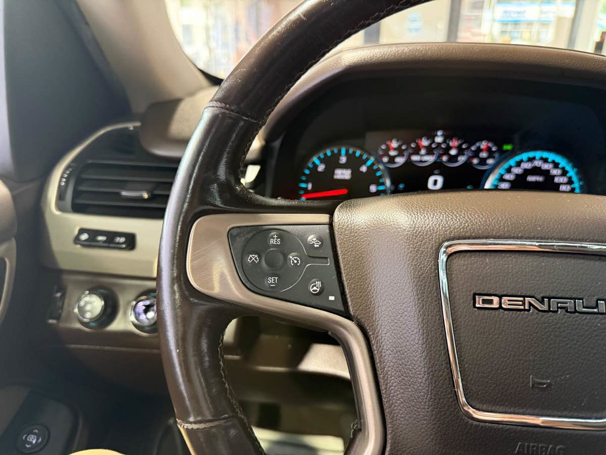 Used 2019 GMC Yukon Denali w/ Open Road Package AWD/4WD image 12