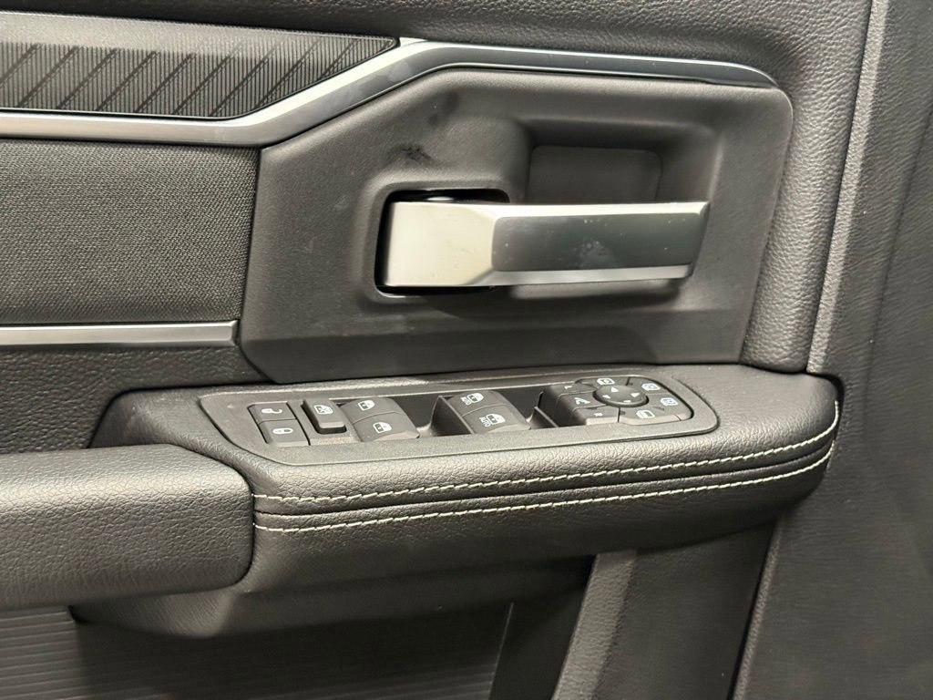 New 2026 RAM 2500 Big Horn AWD/4WD image 18