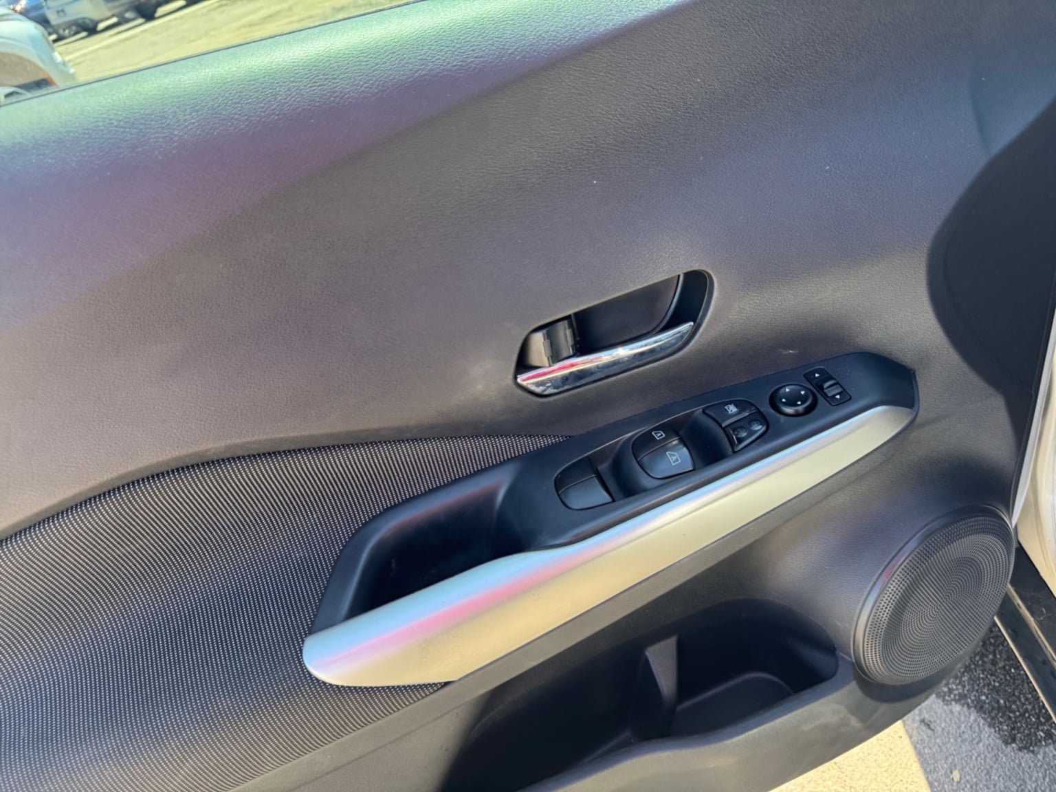 Used 2019 Nissan Kicks SV w/ Exterior Package FWD image 11