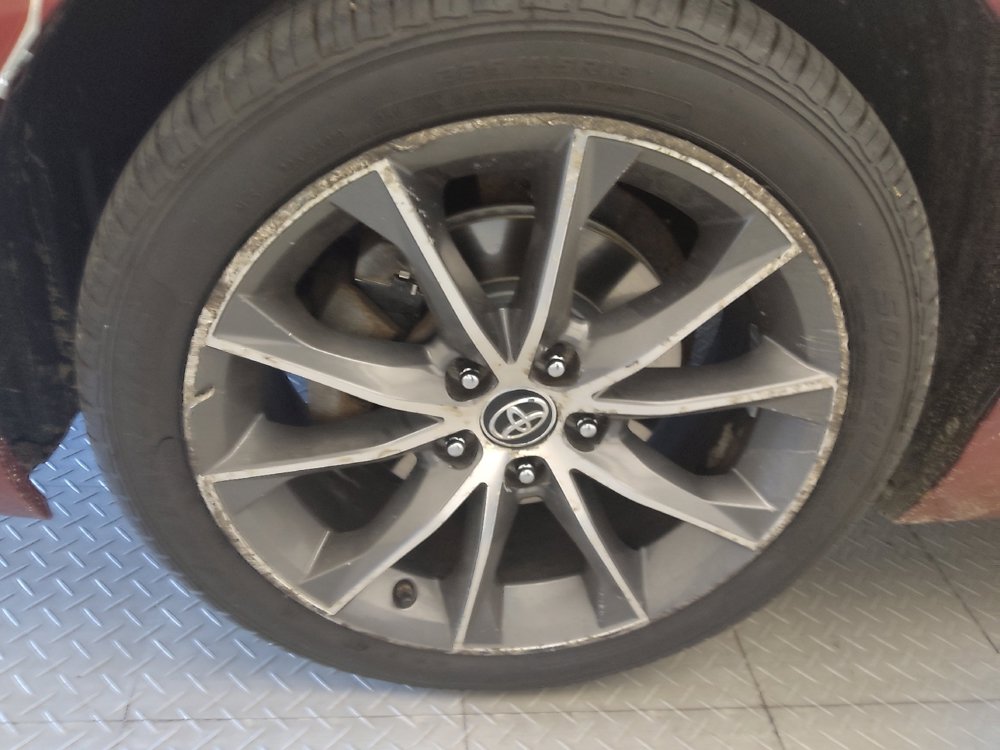 Used 2016 Toyota Camry XSE FWD image 31