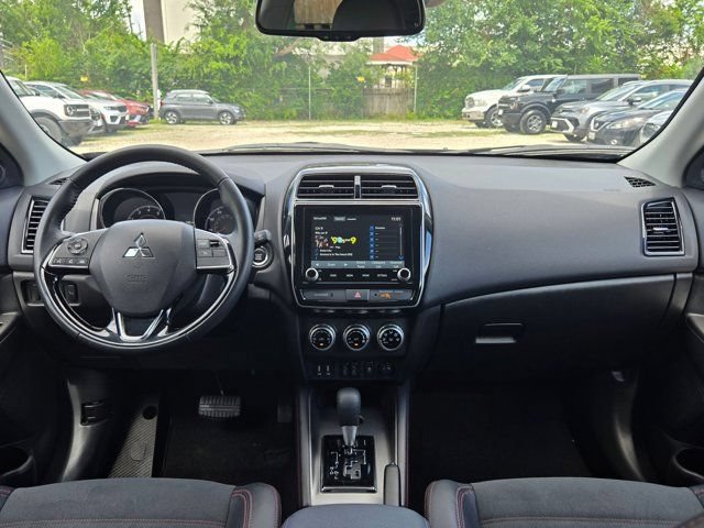 Used 2025 Mitsubishi Outlander Sport SE AWD/4WD image 24