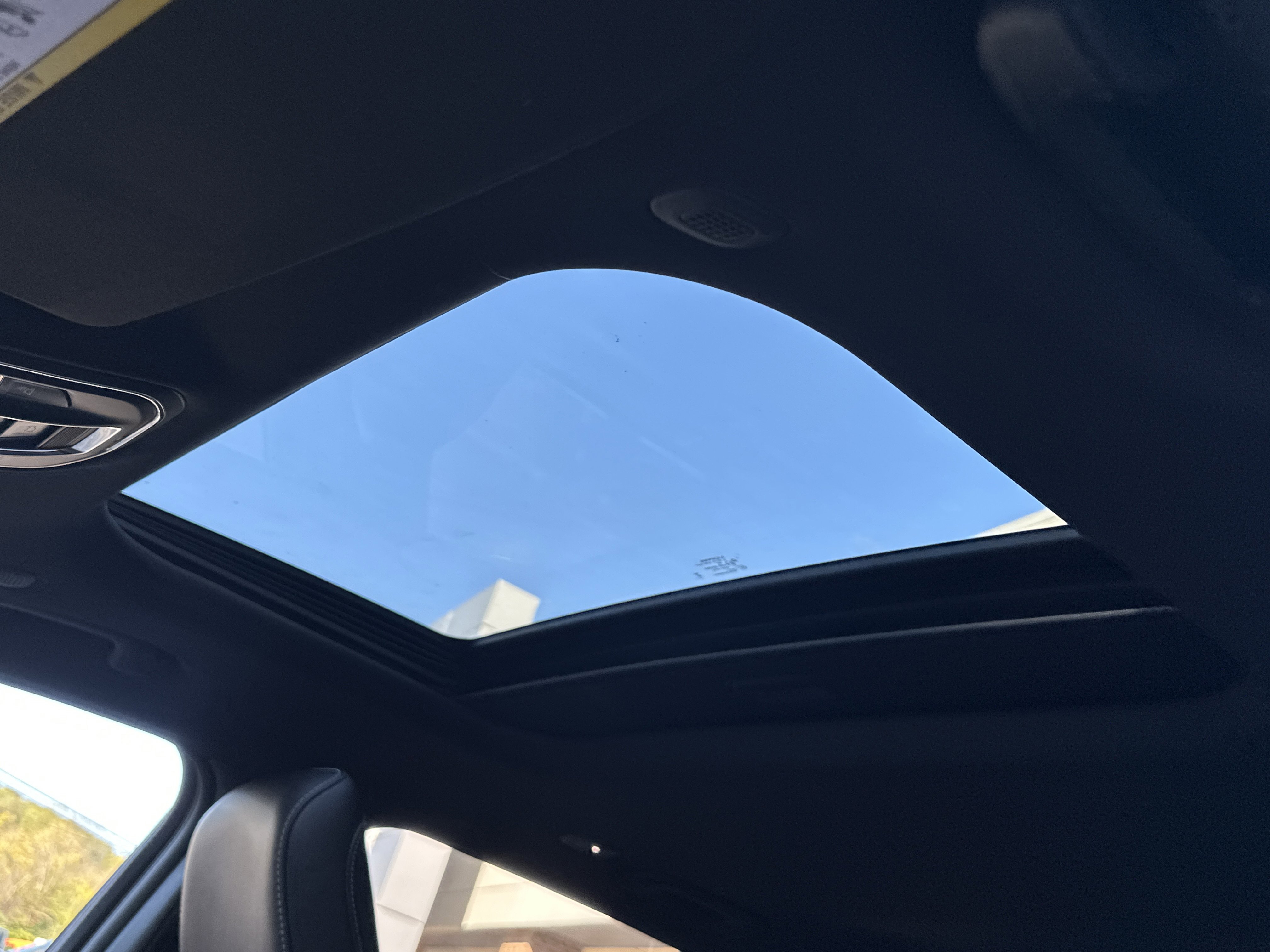 New 2025 Jeep Grand Cherokee Altitude image 13