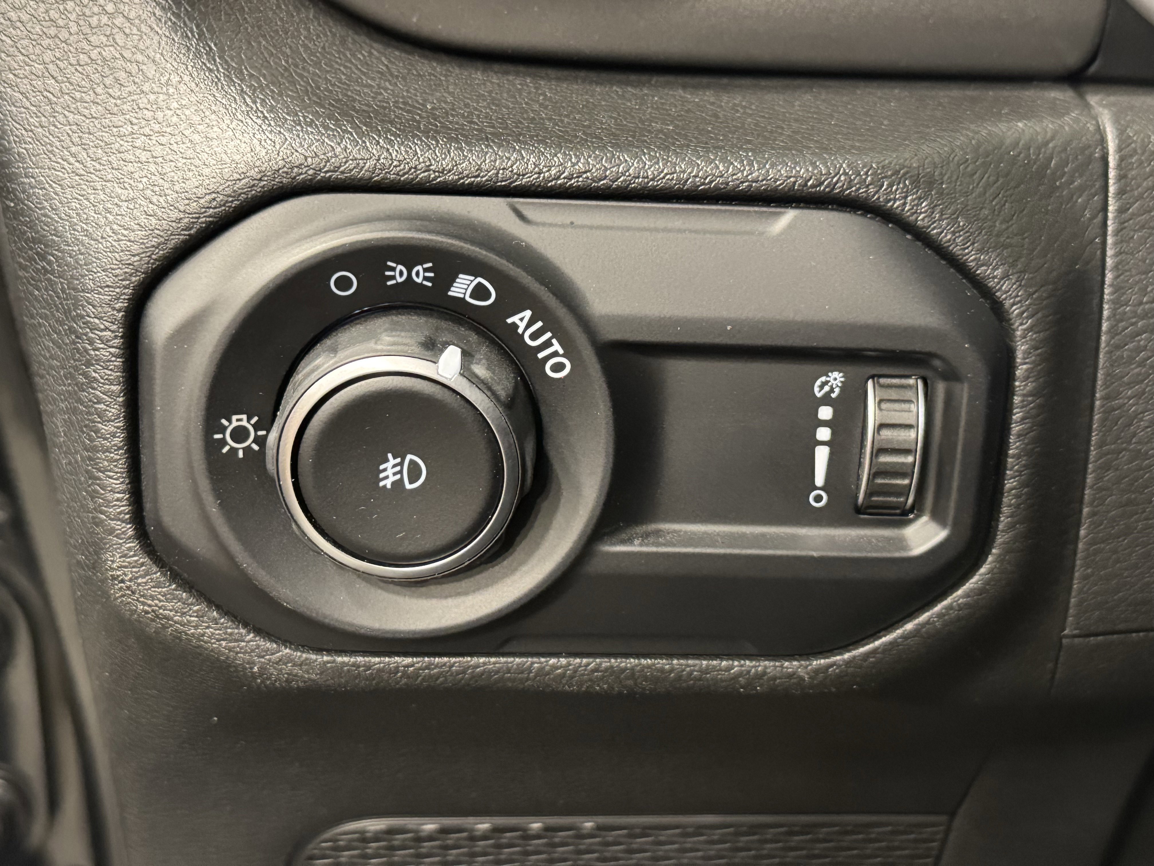 Used 2023 Jeep Wrangler Sport image 12