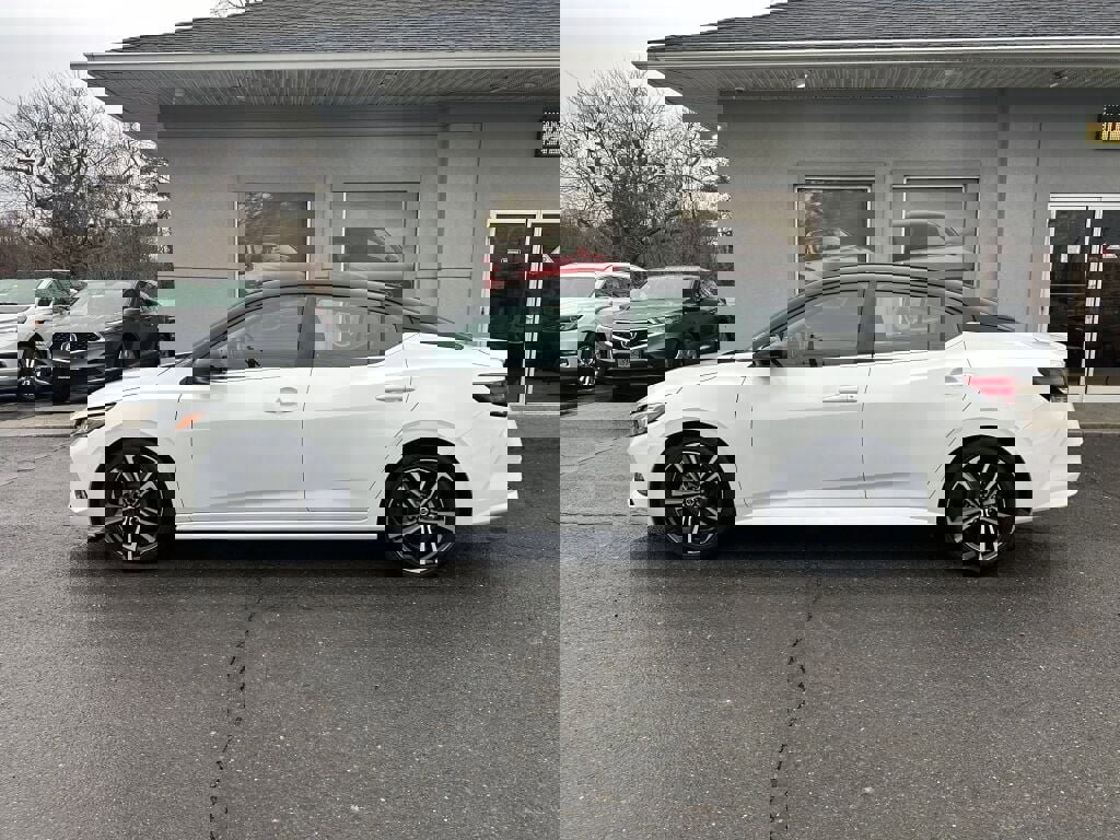 Used 2021 Nissan Sentra SR image 4