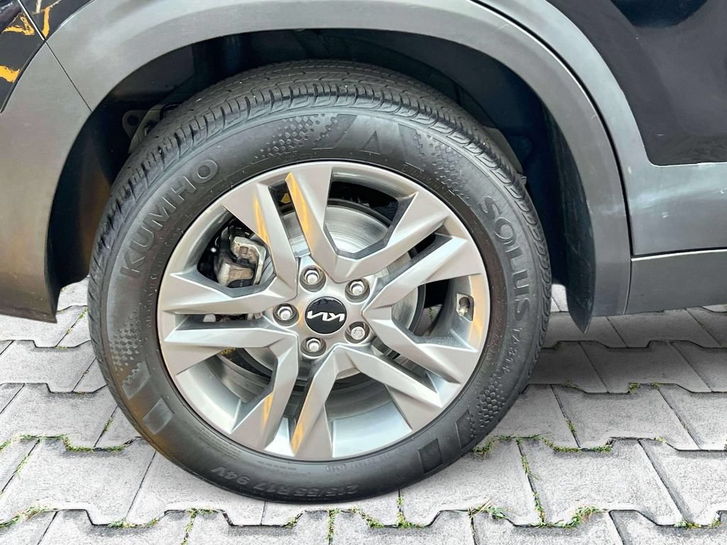 Certified 2023 Kia Seltos LX AWD/4WD image 8
