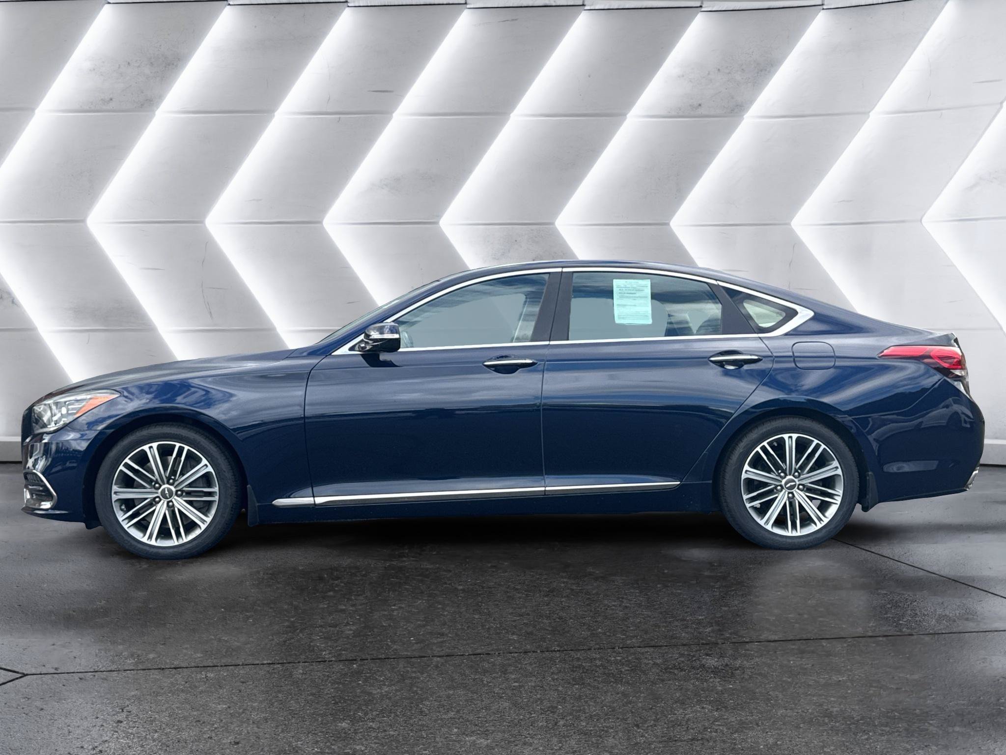Used 2019 Genesis G80 3.8 RWD image 8