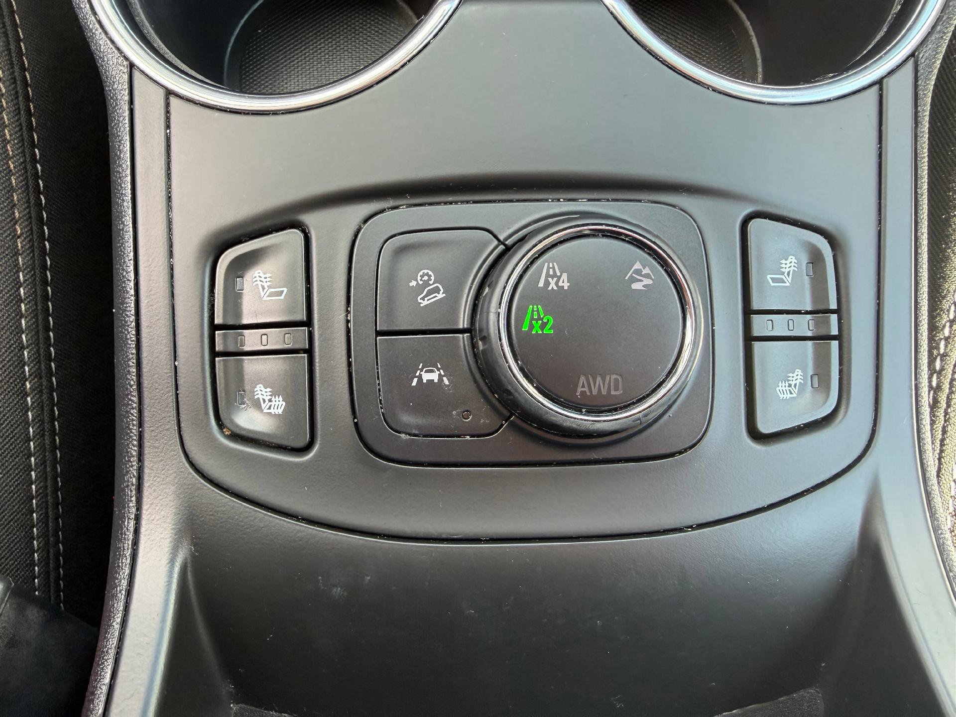 Used 2023 GMC Terrain SLE w/ Driver Convenience Package image 29