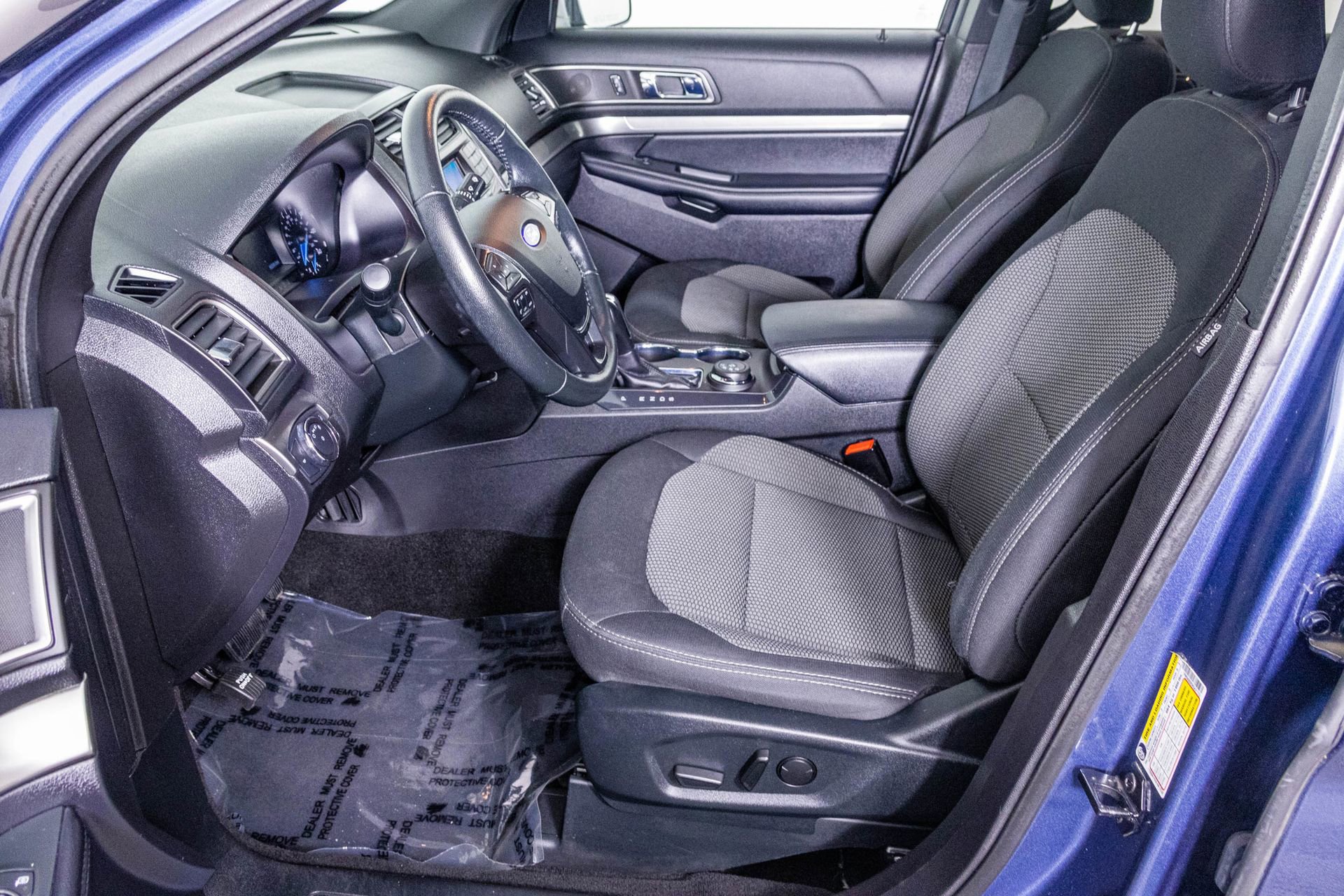 Used 2019 Ford Explorer XLT image 17