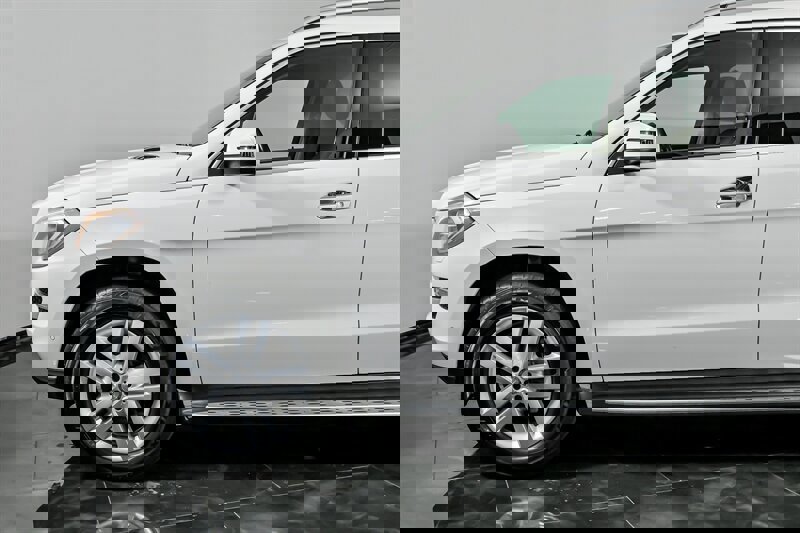 Used 2016 Mercedes-Benz GL 320 BlueTEC 4MATIC image 6