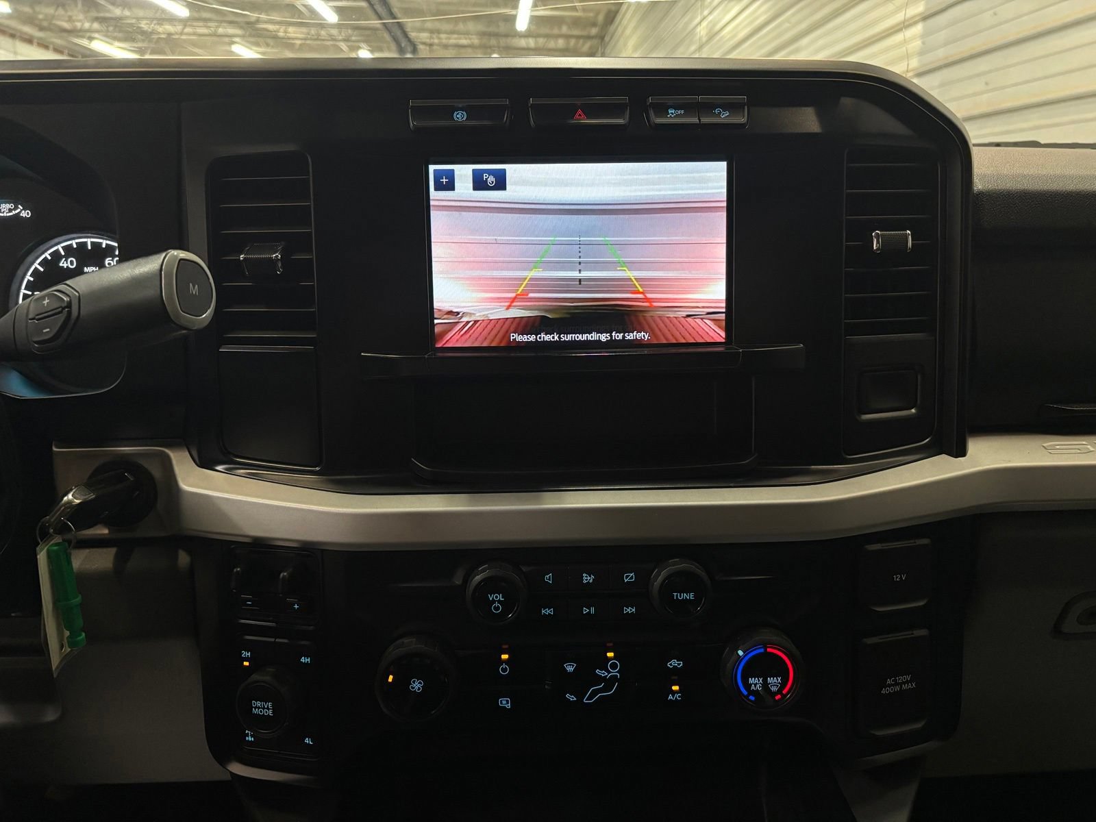 Used 2023 Ford F250 XLT w/ FX4 Off-Road Package AWD/4WD image 19