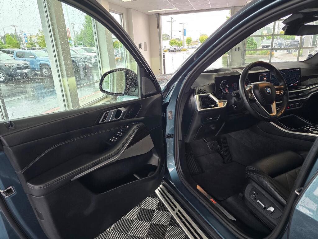 Used 2026 BMW X5 xDrive40i AWD/4WD image 33