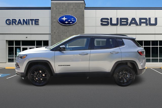 Used 2022 Jeep Compass Latitude w/ Convenience Group AWD/4WD image 7