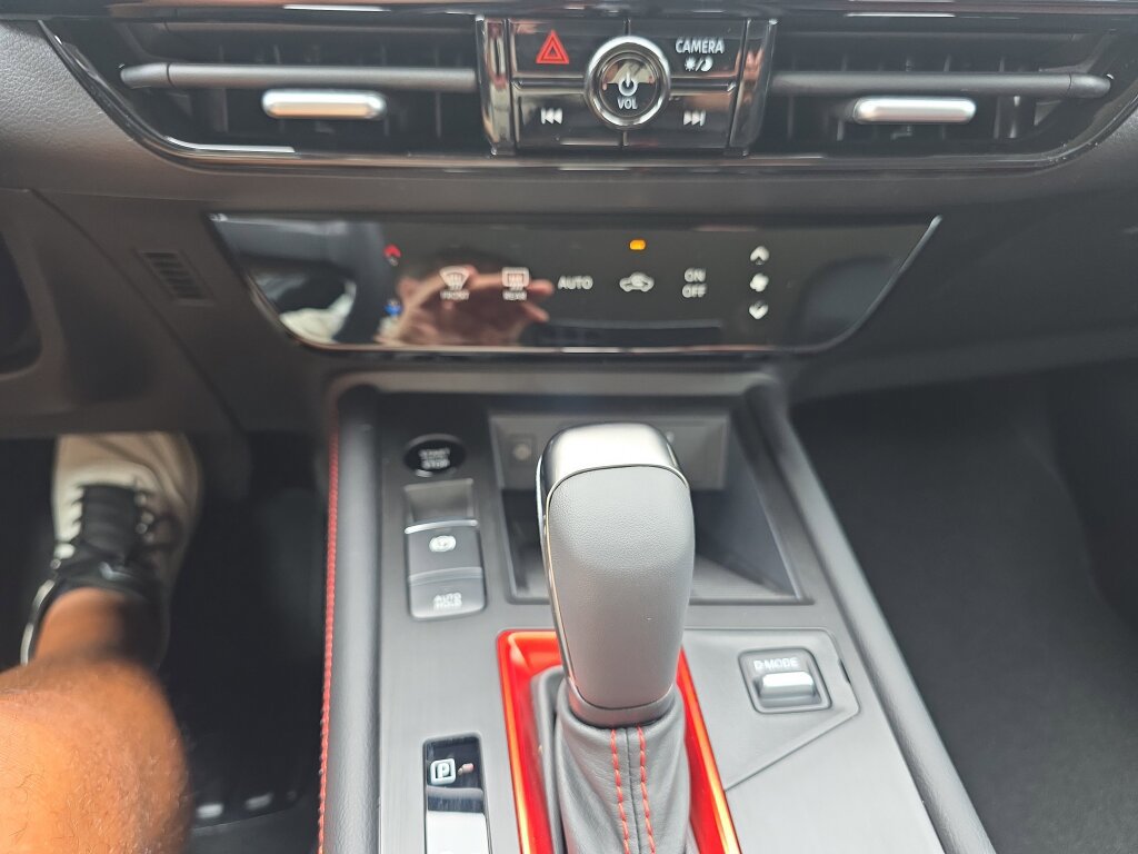 New 2026 Nissan Kicks SR FWD image 12