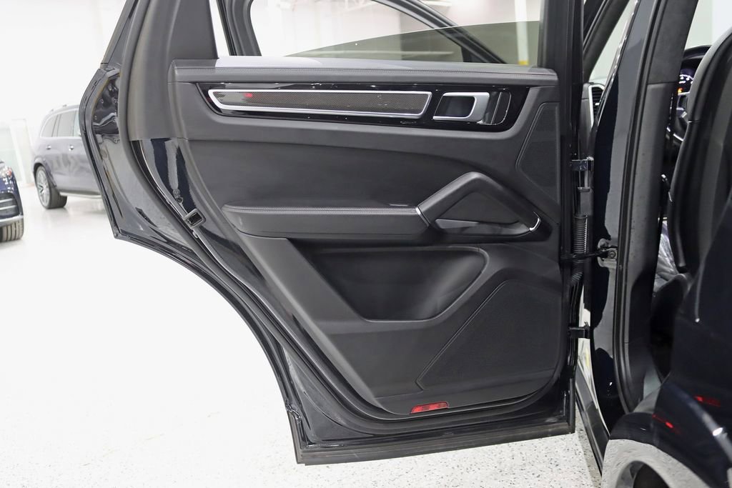 Used 2023 Porsche Cayenne GTS image 32