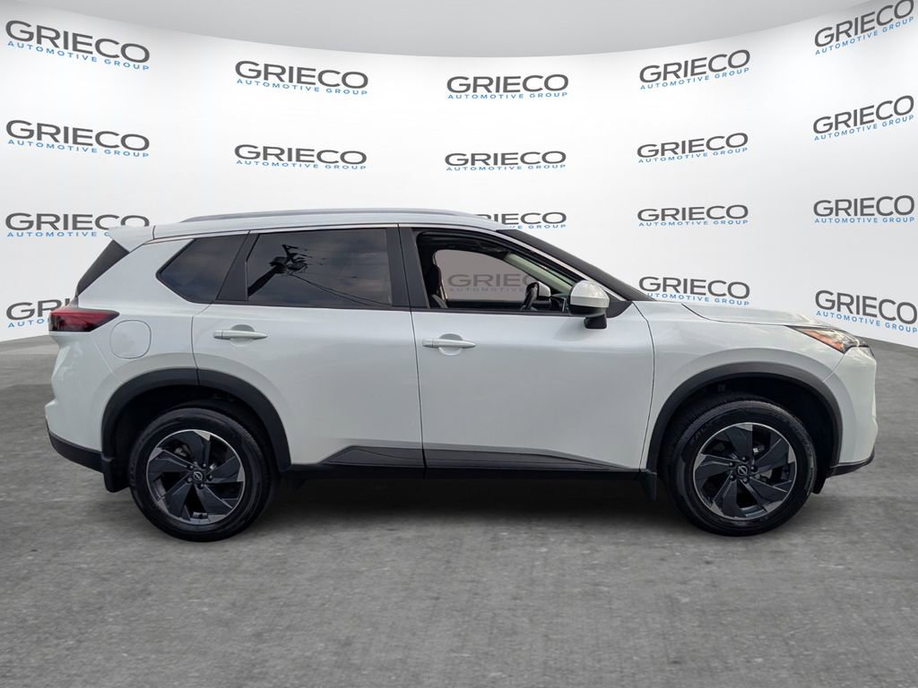 Certified 2024 Nissan Rogue SV w/ SV Premium Package image 8