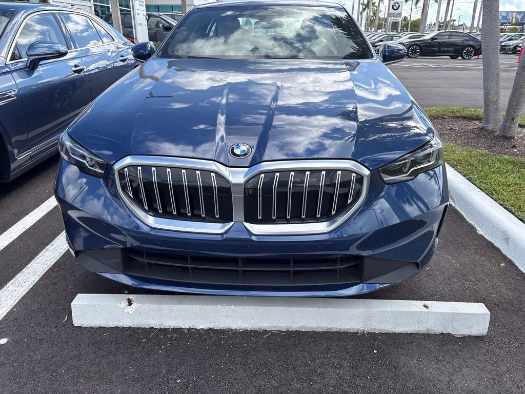 Certified 2024 BMW 530i w/ Premium Package RWD image 6