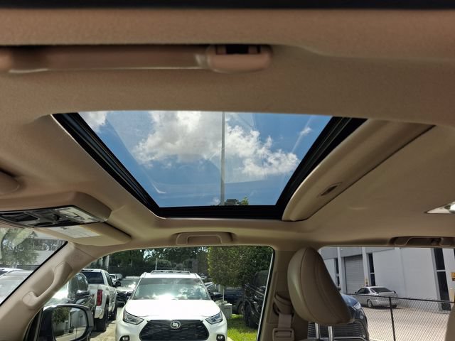 Used 2024 Toyota 4Runner SR5 Premium w/ Moonroof Package RWD image 13
