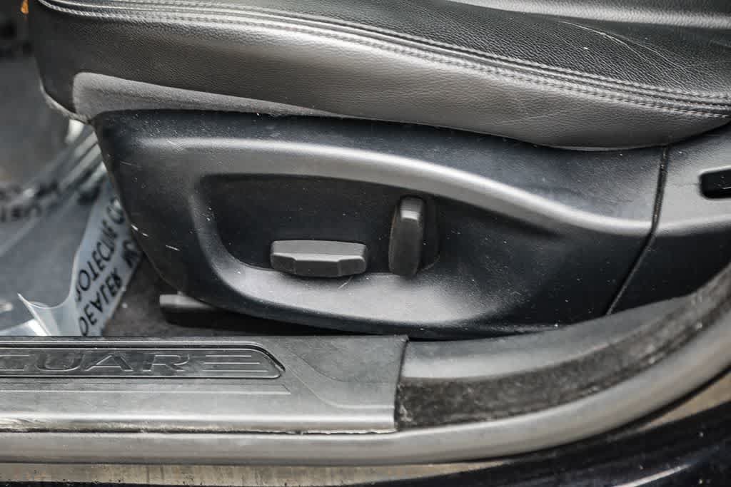 Used 2018 Jaguar XE Premium AWD/4WD image 16