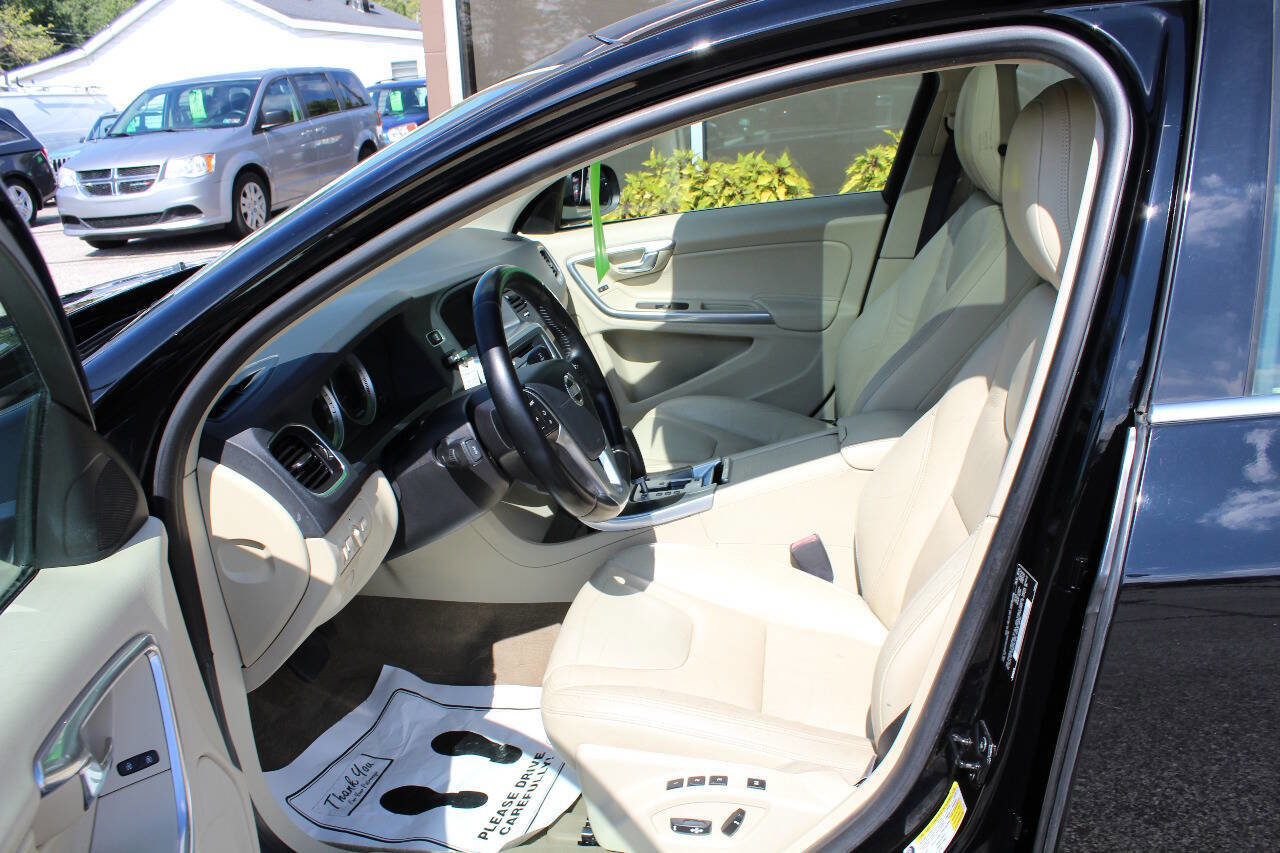 Used 2012 Volvo S60 T5 w/ Climate Pkg image 11