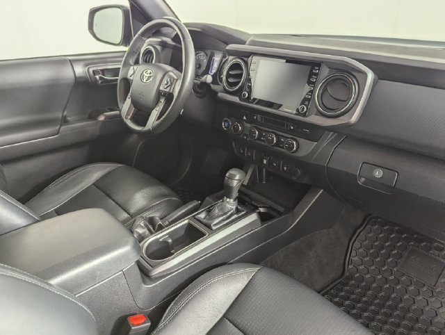 Used 2021 Toyota Tacoma TRD Off-Road AWD/4WD image 29